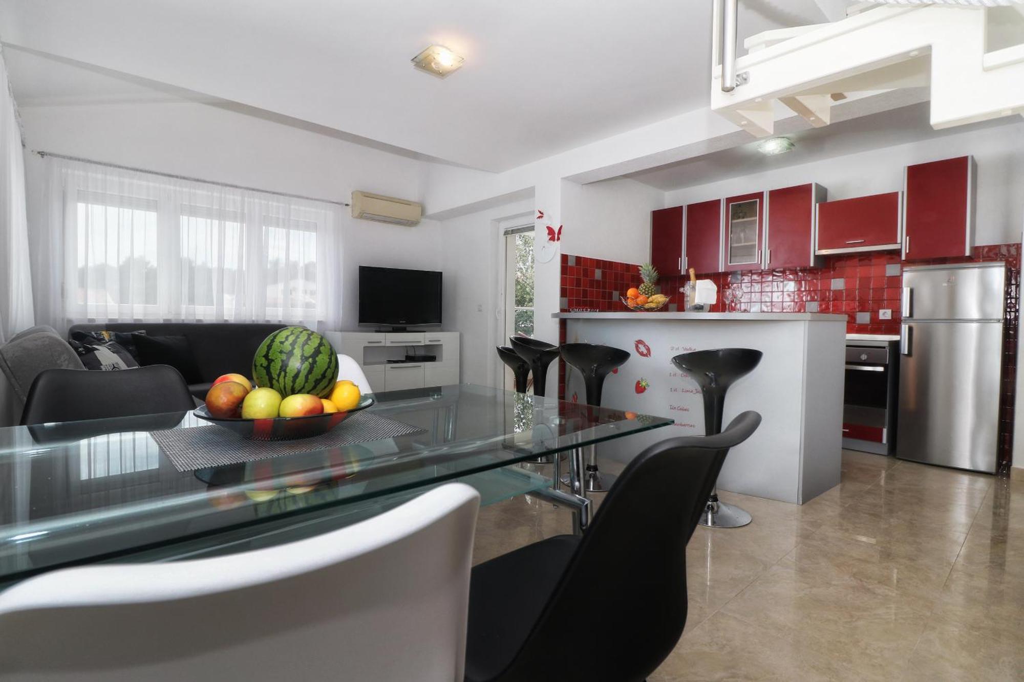 Apartments Link โรวีน ภายนอก รูปภาพ